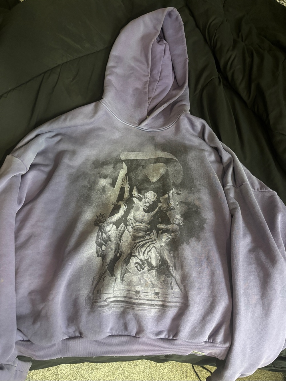 Lavender Graphic Hoodie with Classical Statue Print